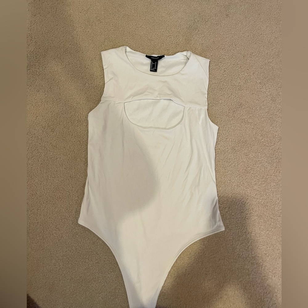 Forever 21 Classic White Top